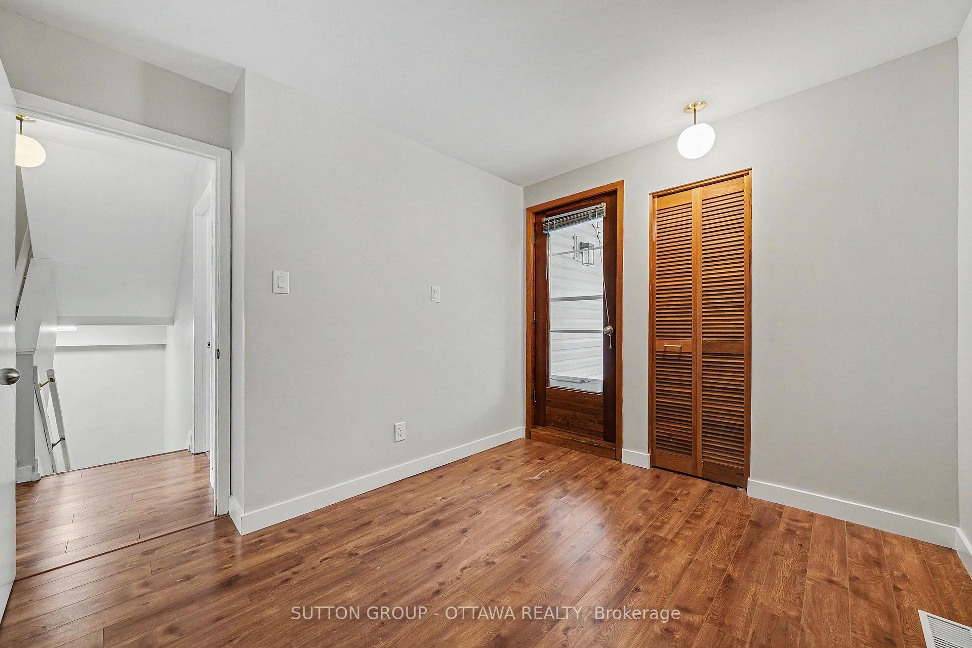 Photo 18 of 73 Scrivens Street, Ottawa, Britannia — HOMEH