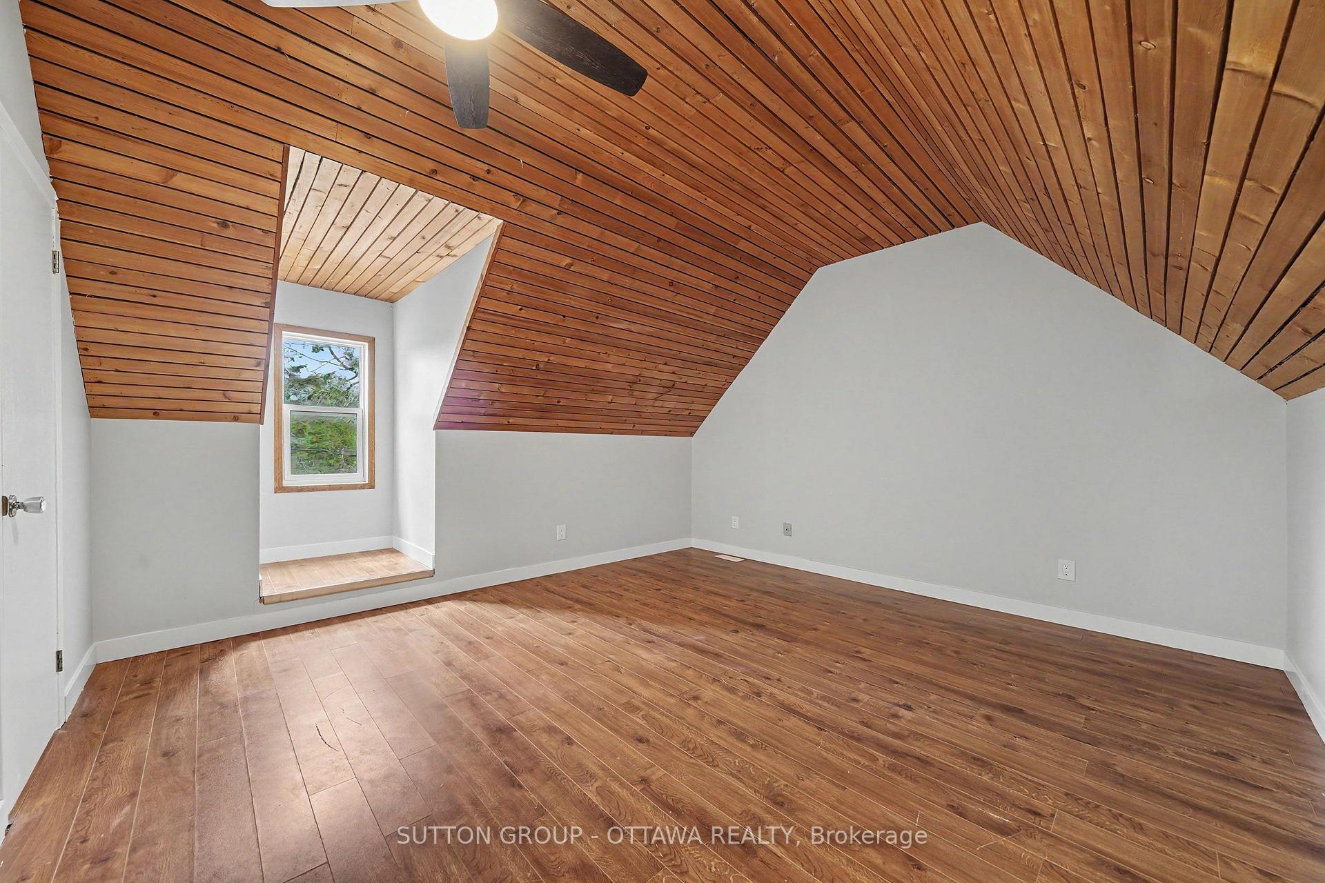 Photo 23 of 73 Scrivens Street, Ottawa, Britannia — HOMEH