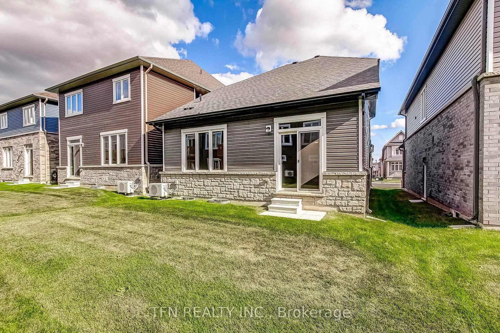 Photo 6 of 86 McGill Avenue, Erin — HOMEH