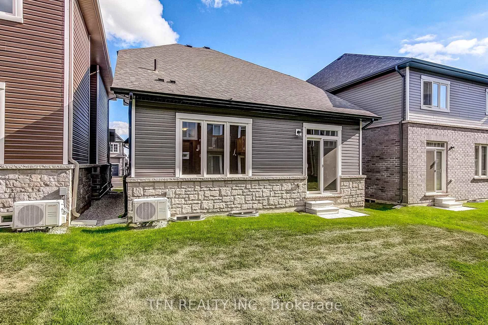 Photo 5 of 86 McGill Avenue, Erin — HOMEH