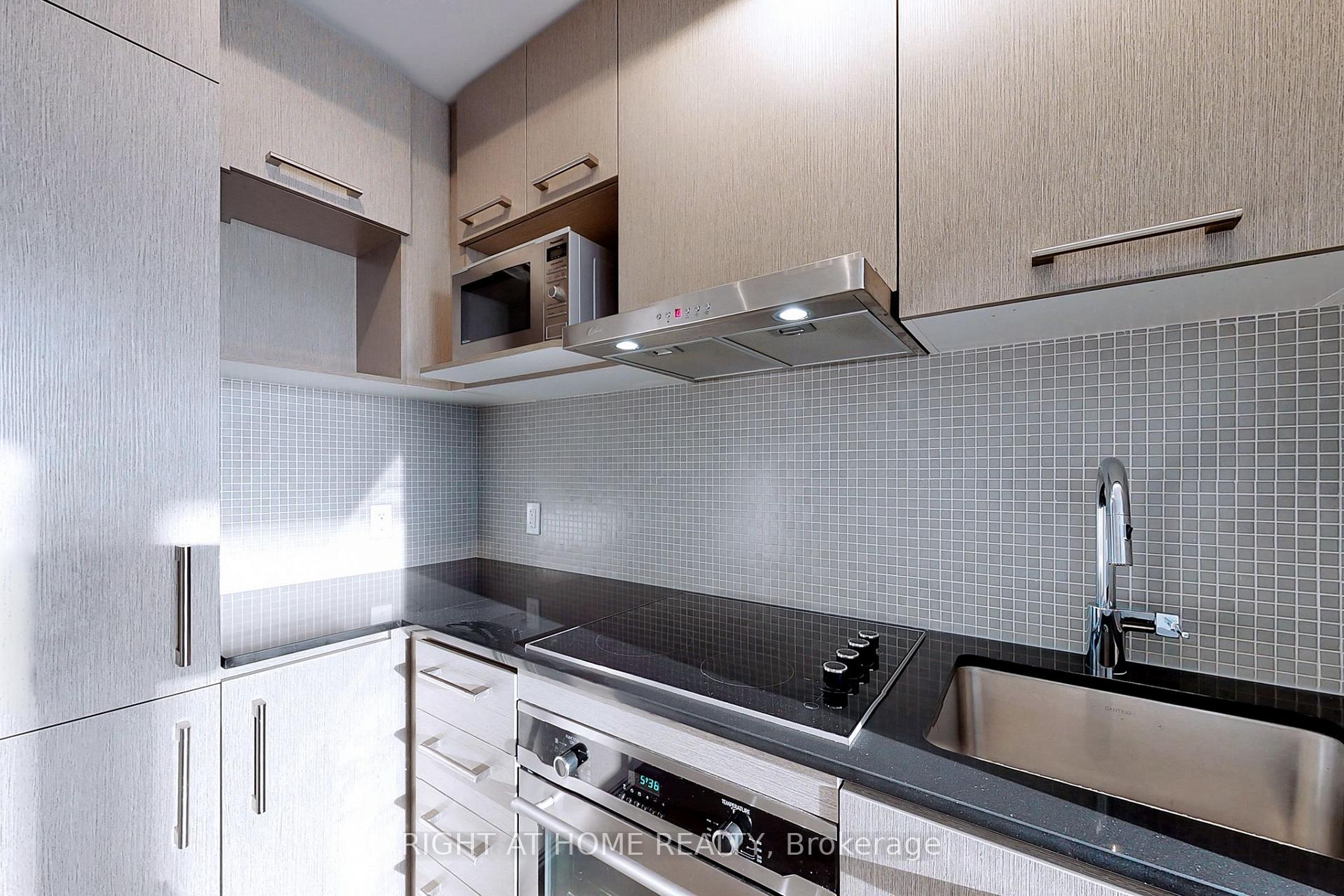 Photo 4 of Unit 3505, 87 Peter Street, Toronto, Waterfront Communities — HOMEH