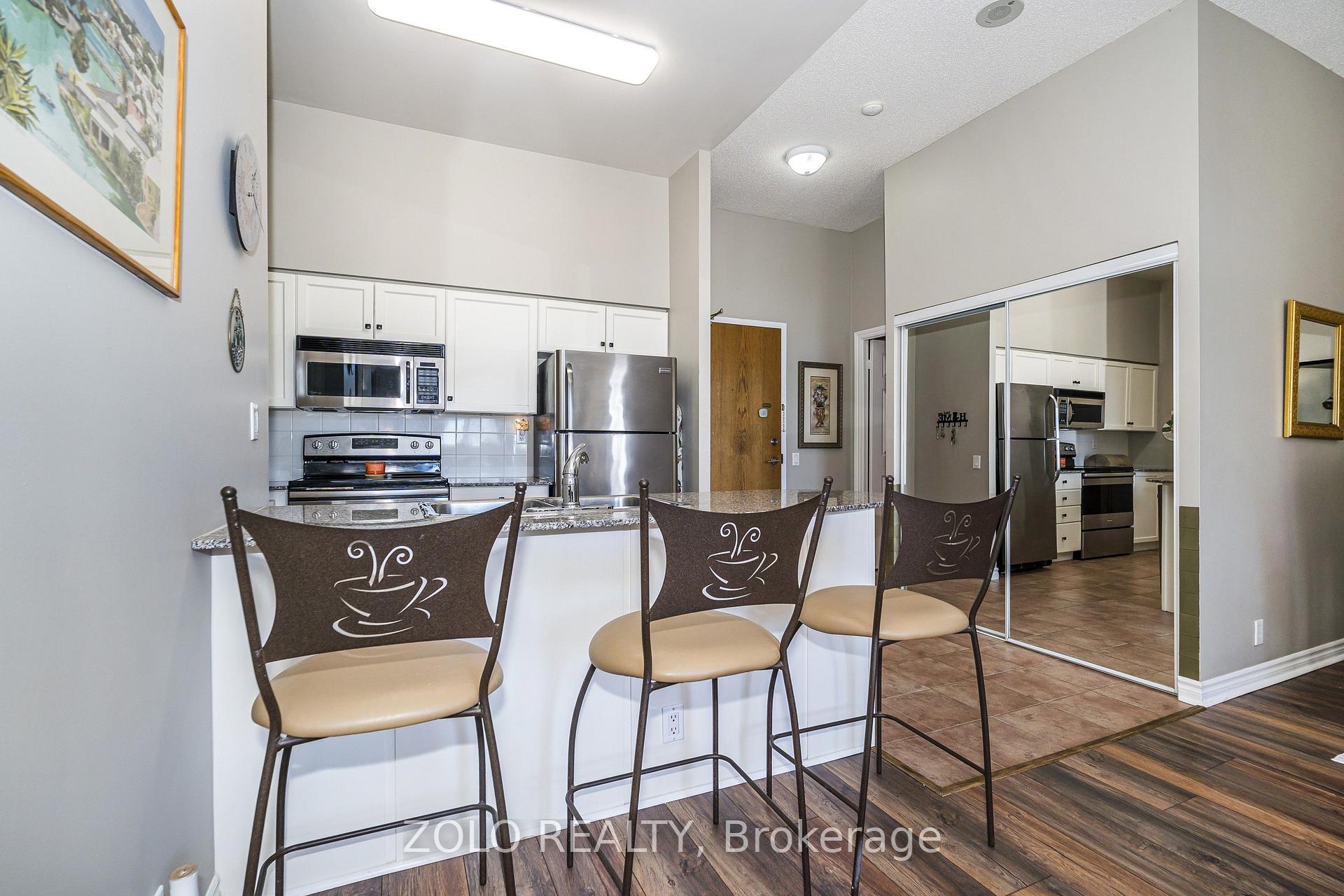 Photo 5 of Unit 107, 1720 Eglinton Avenue E, North York, Victoria Village — HOMEH