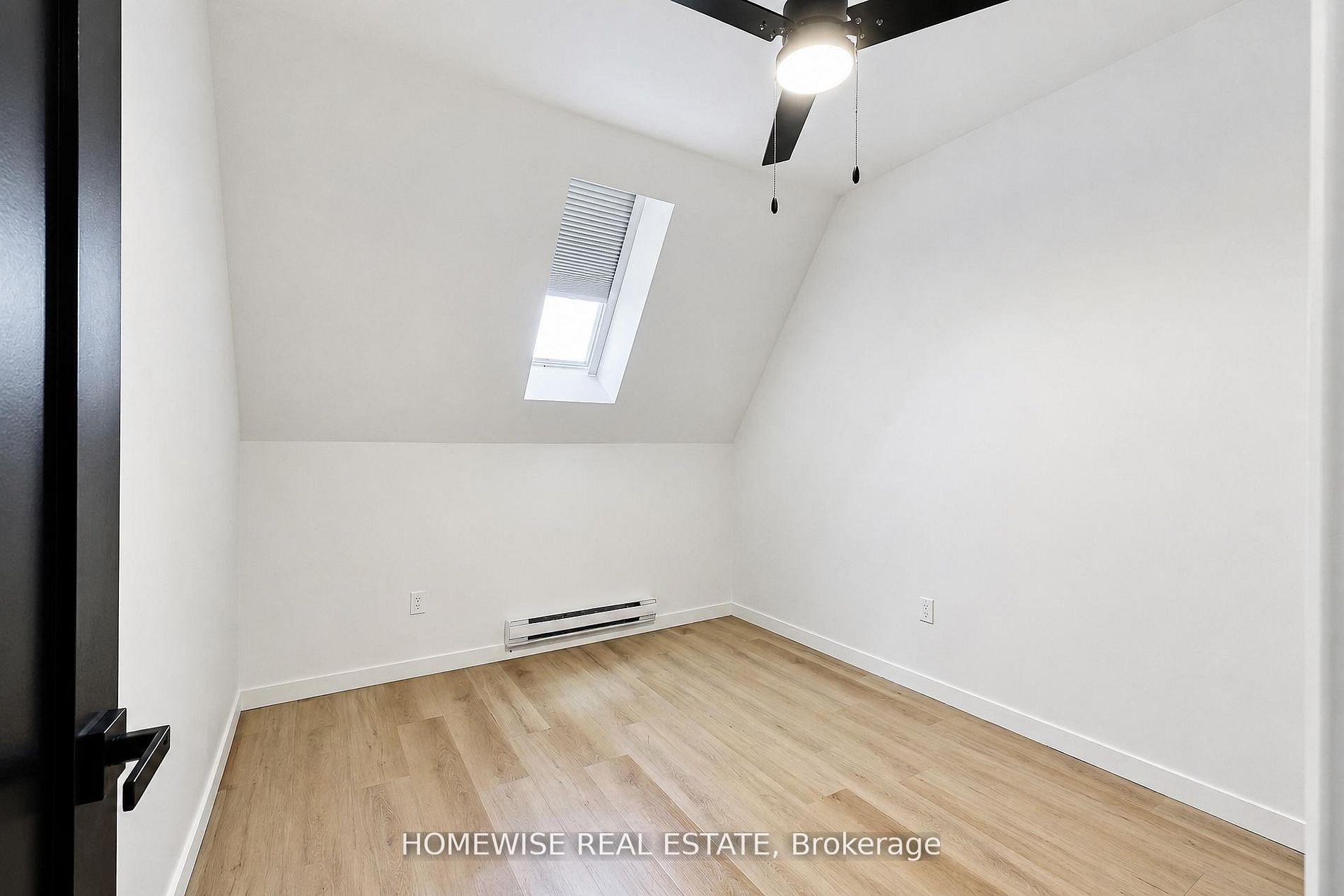 Photo 12 of Unit 4, 159 Locksley Avenue, North York, Briar Hill-Belgravia — HOMEH