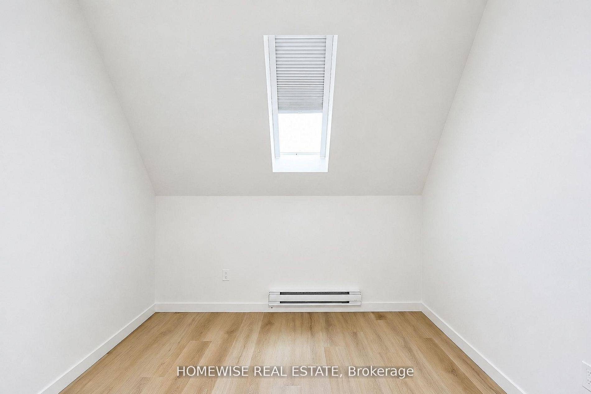 Photo 16 of Unit 4, 159 Locksley Avenue, North York, Briar Hill-Belgravia — HOMEH