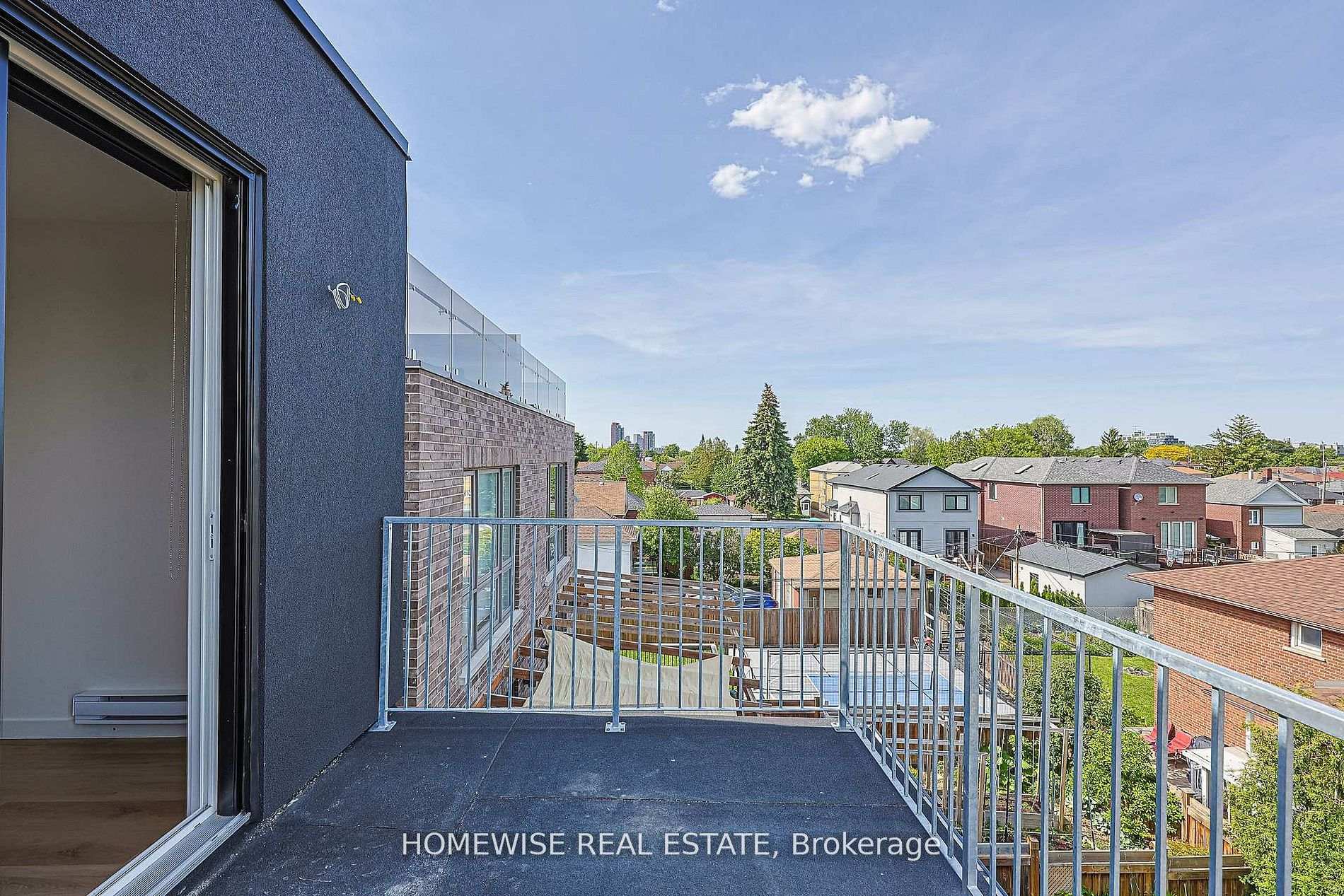 Photo 18 of Unit 4, 159 Locksley Avenue, North York, Briar Hill-Belgravia — HOMEH