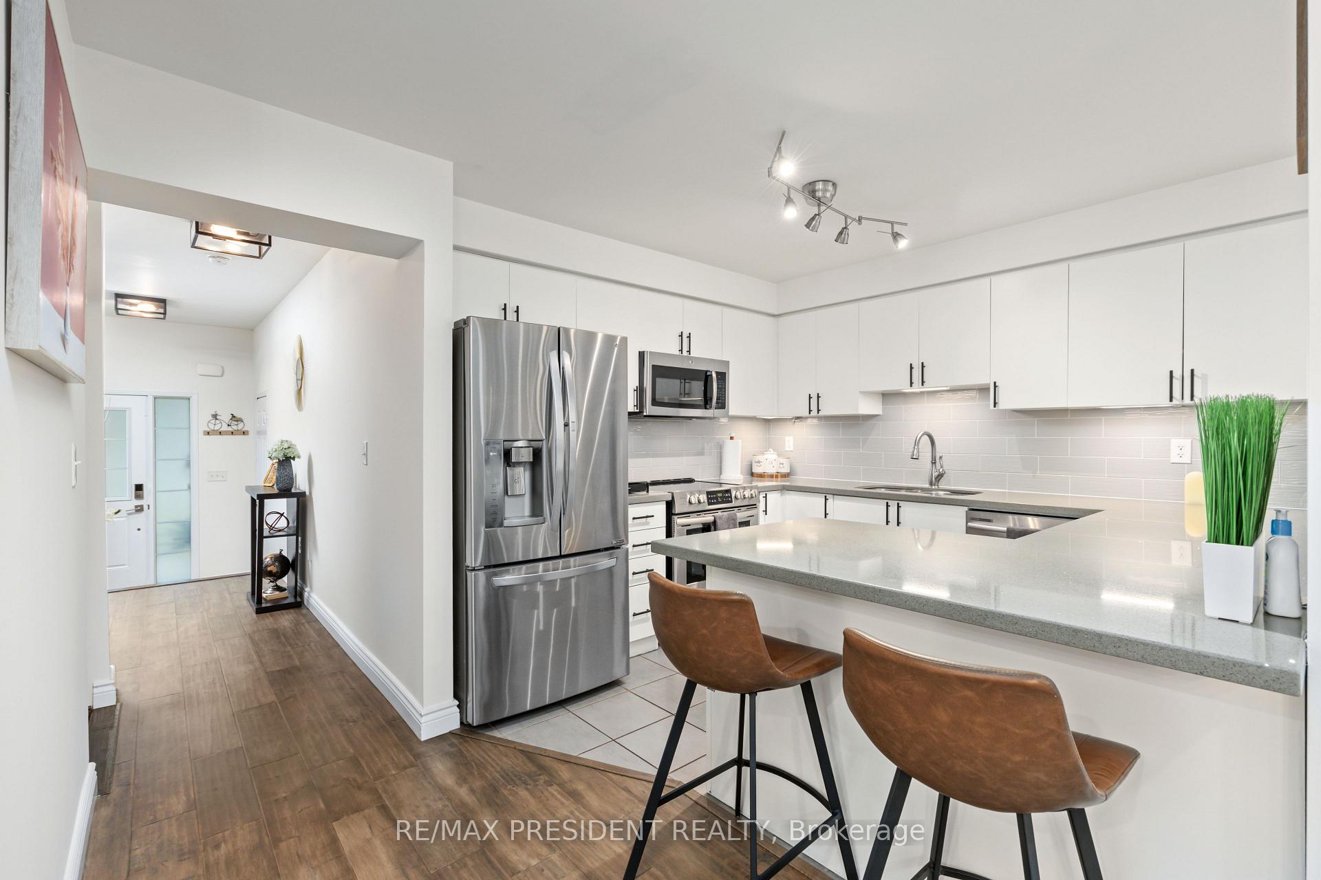 Photo 7 of 108 underwood Drive, Whitby, Brooklin — HOMEH