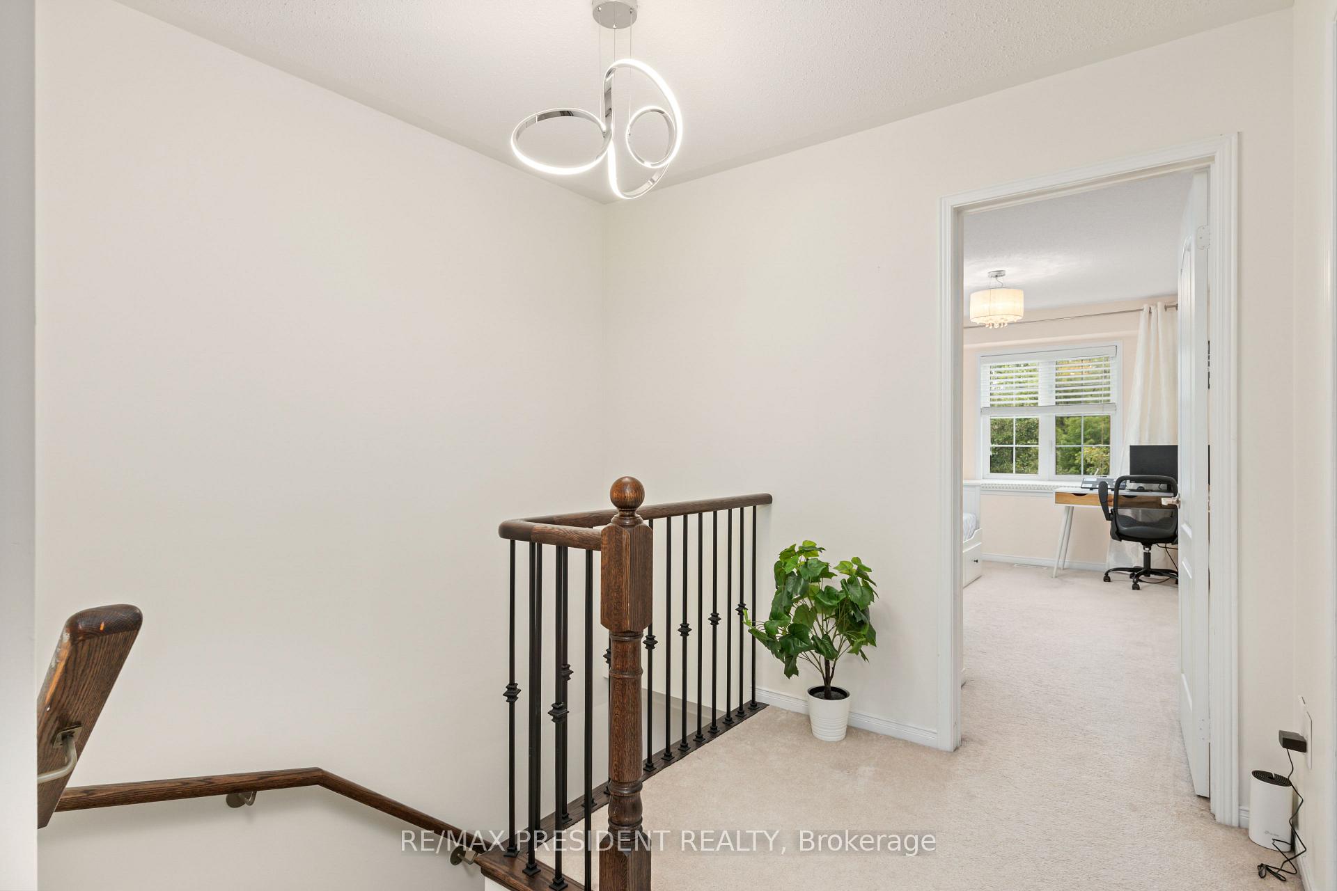 Photo 19 of 108 underwood Drive, Whitby, Brooklin — HOMEH