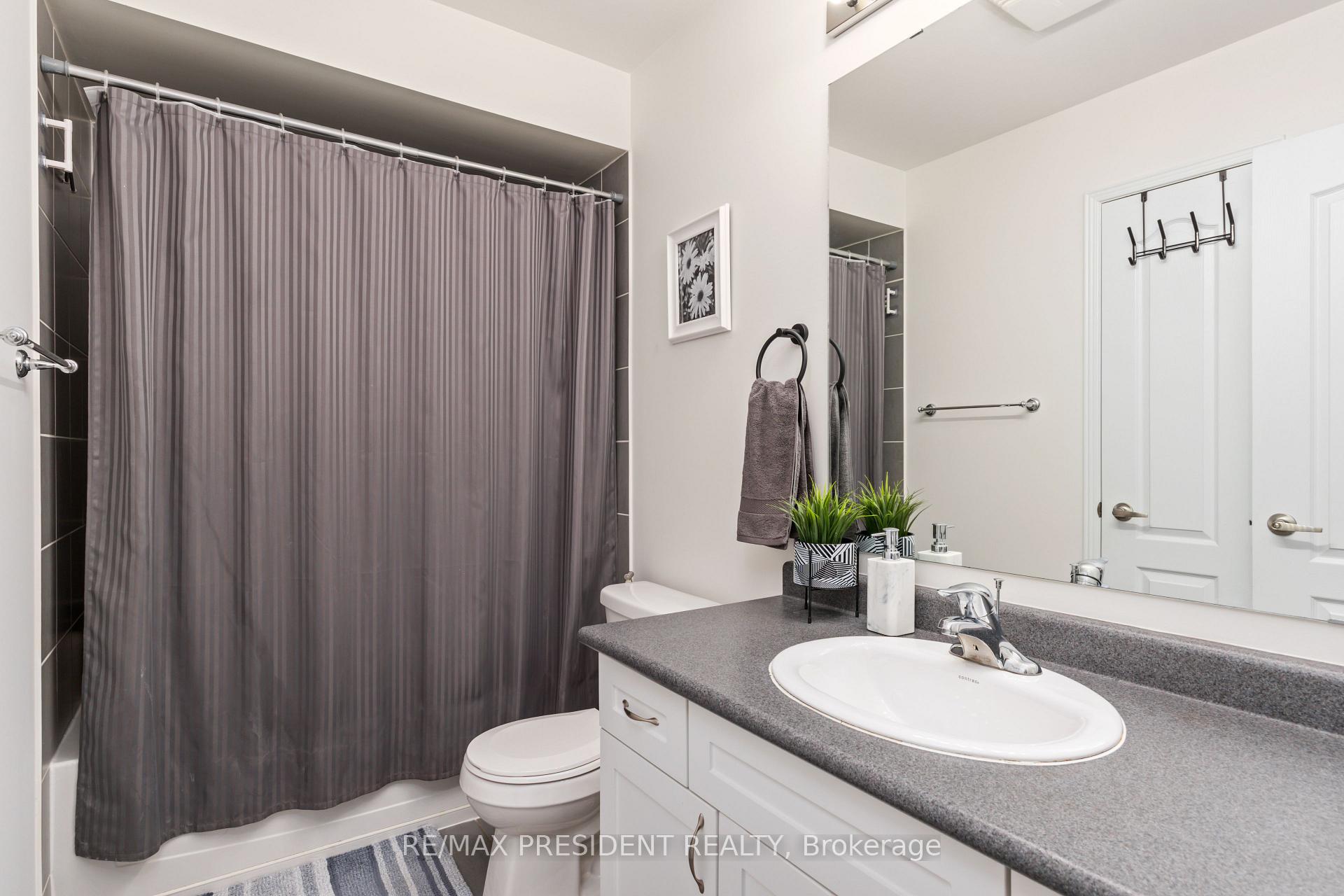 Photo 24 of 108 underwood Drive, Whitby, Brooklin — HOMEH