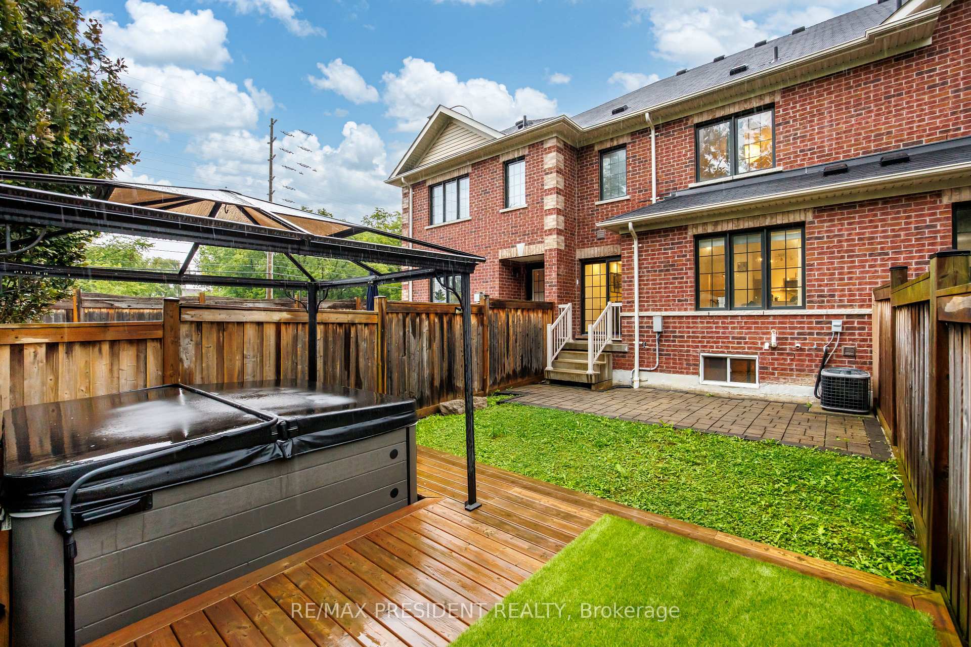 Photo 33 of 108 underwood Drive, Whitby, Brooklin — HOMEH