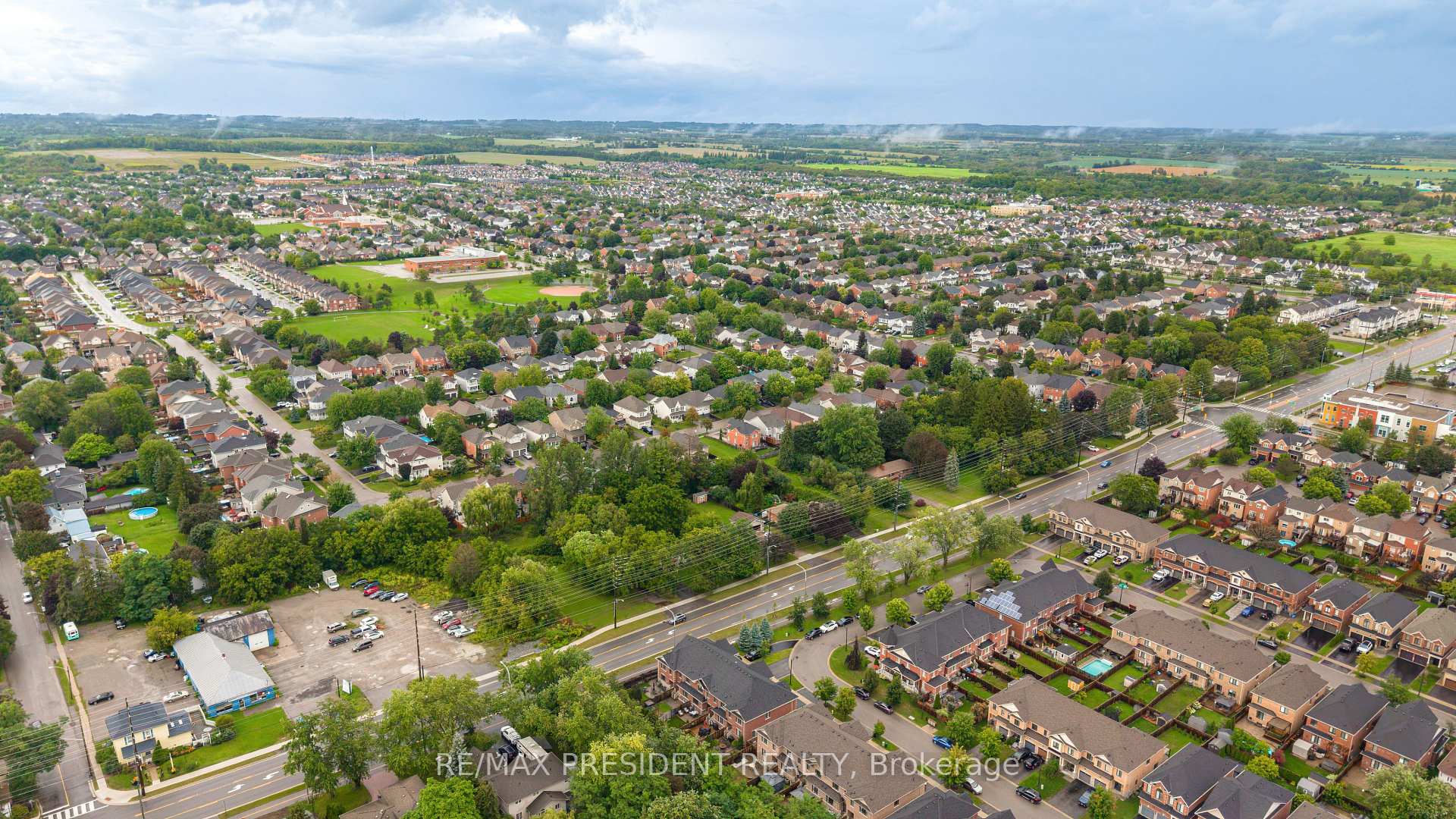 Photo 44 of 108 underwood Drive, Whitby, Brooklin — HOMEH
