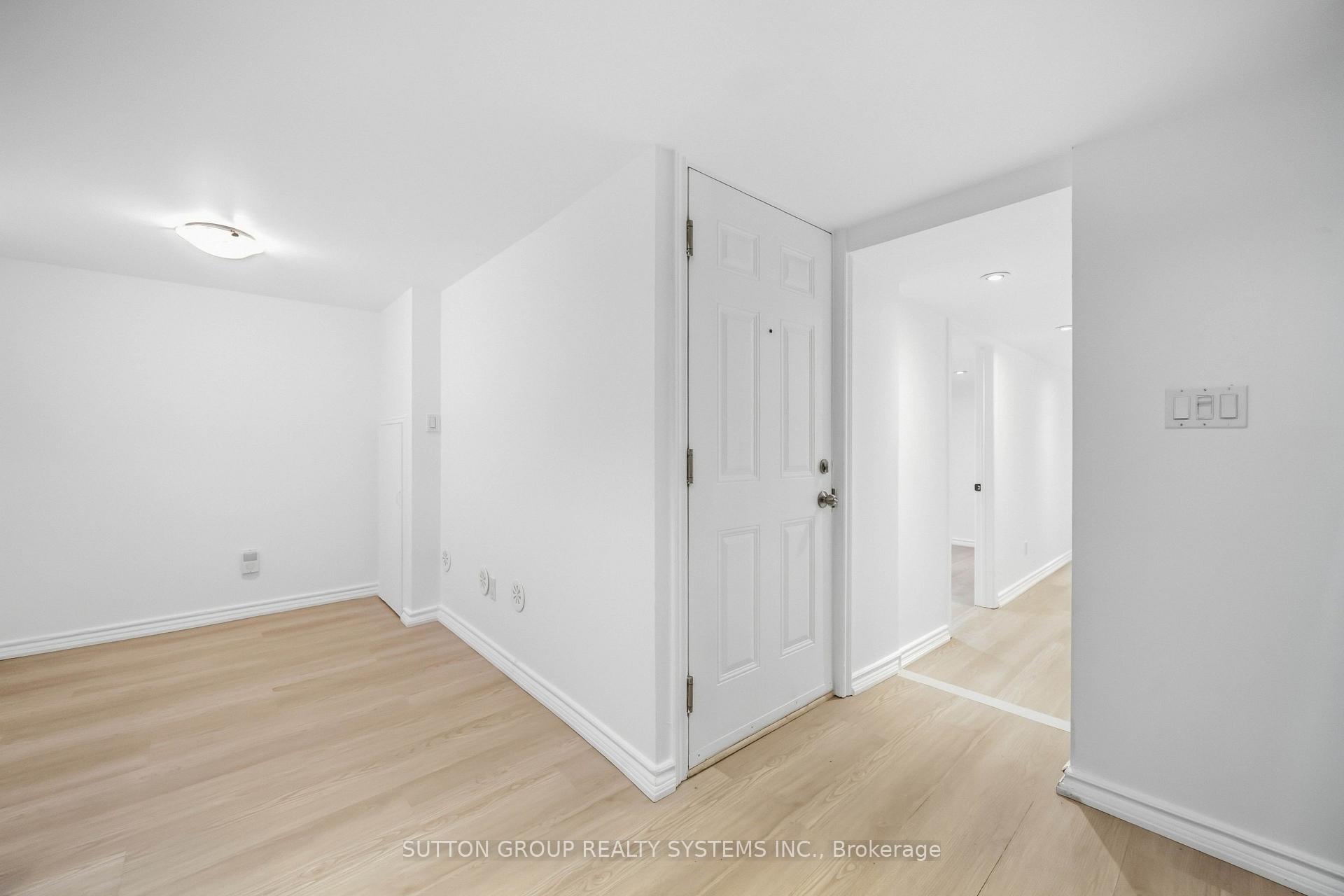Photo 3 of Unit Lower, 103 Ashdale Avenue, Toronto, Greenwood-Coxwell — HOMEH