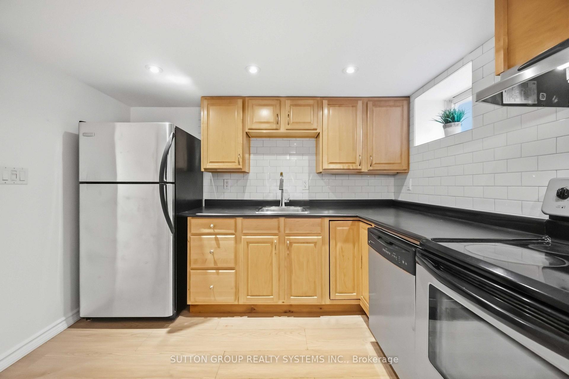 Photo 7 of Unit Lower, 103 Ashdale Avenue, Toronto, Greenwood-Coxwell — HOMEH