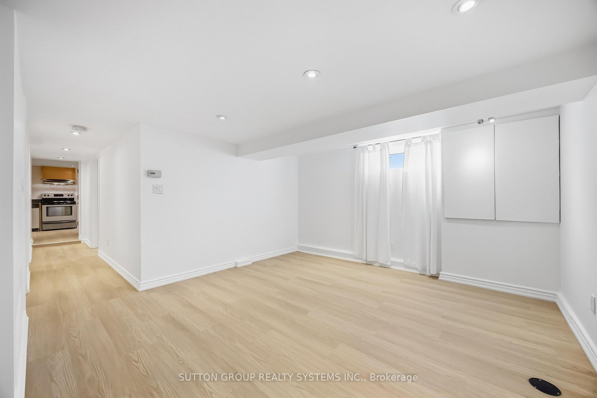 Photo 13 of Unit Lower, 103 Ashdale Avenue, Toronto, Greenwood-Coxwell — HOMEH