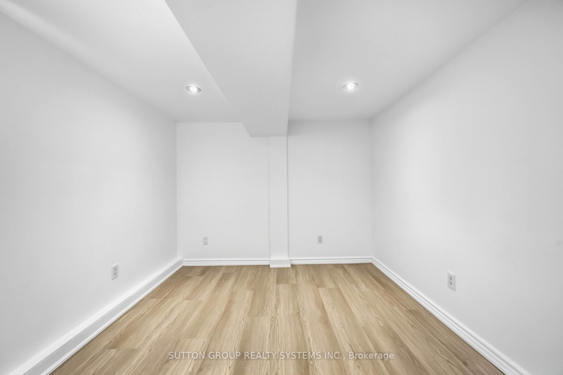 Photo 17 of Unit Lower, 103 Ashdale Avenue, Toronto, Greenwood-Coxwell — HOMEH