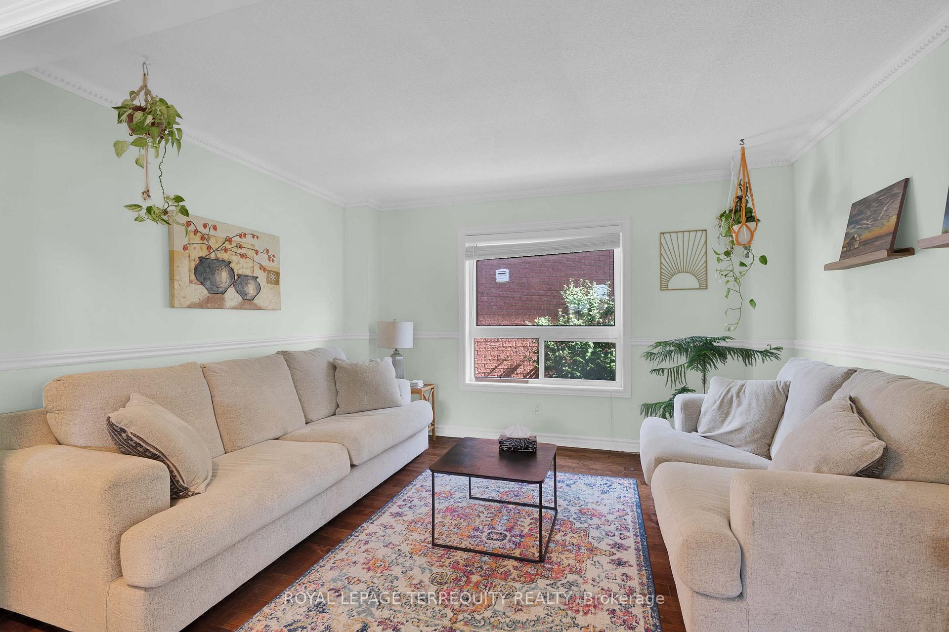 Photo 11 of 44 Iberville Road, Whitby, Brooklin — HOMEH