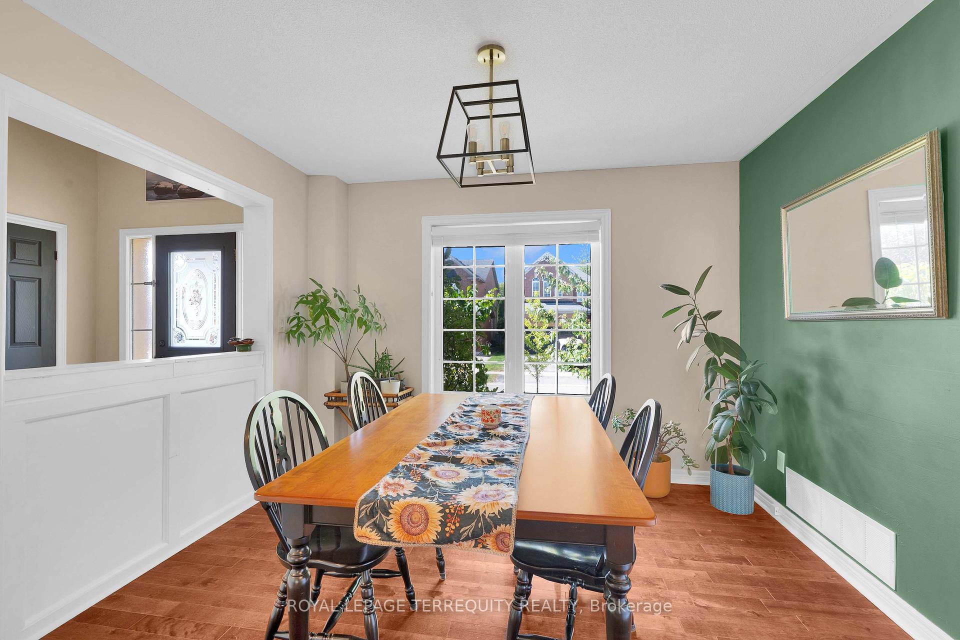 Photo 13 of 44 Iberville Road, Whitby, Brooklin — HOMEH