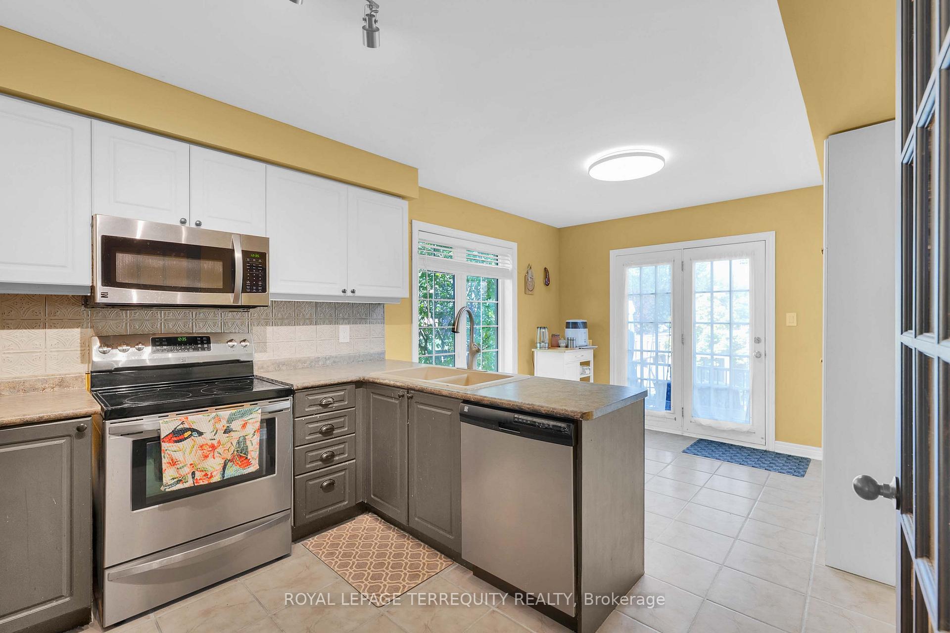 Photo 14 of 44 Iberville Road, Whitby, Brooklin — HOMEH