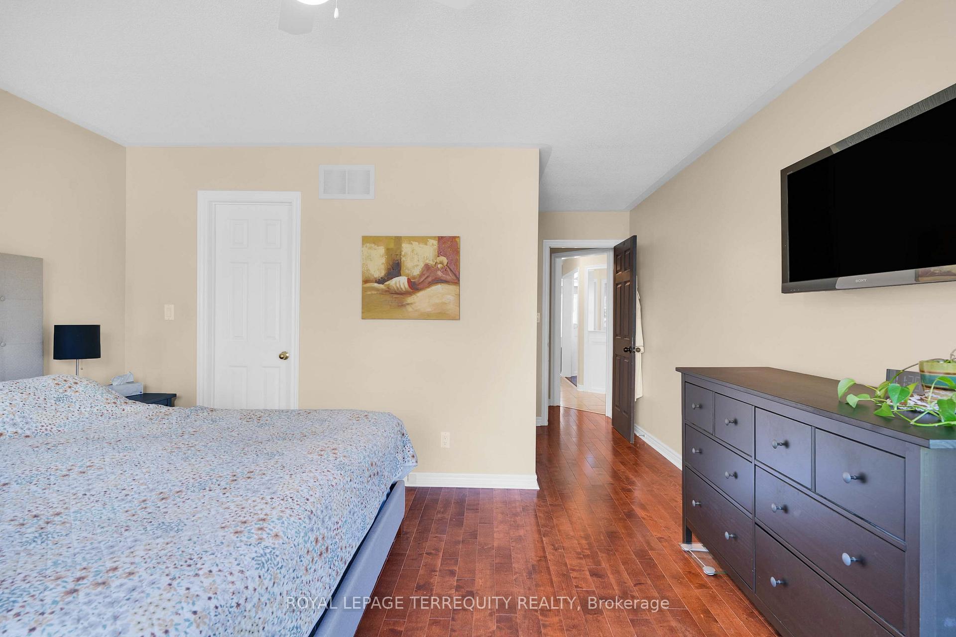 Photo 22 of 44 Iberville Road, Whitby, Brooklin — HOMEH