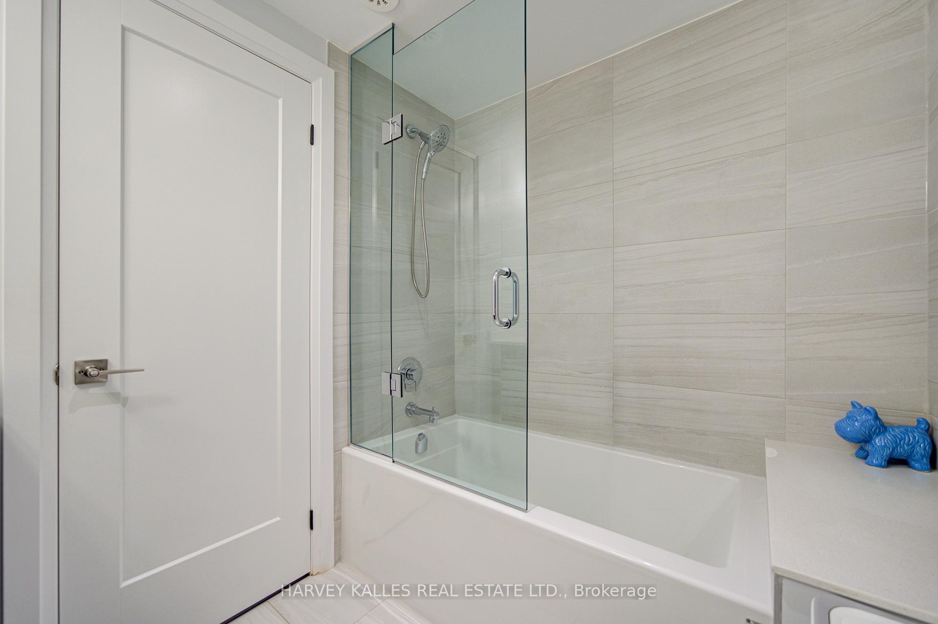 Photo 21 of 1130A Islington Avenue, Etobicoke, Islington-City Centre West — HOMEH