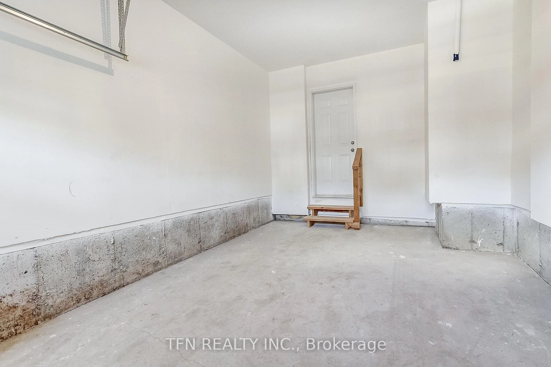 Photo 7 of 80 McGill Avenue, Erin — HOMEH