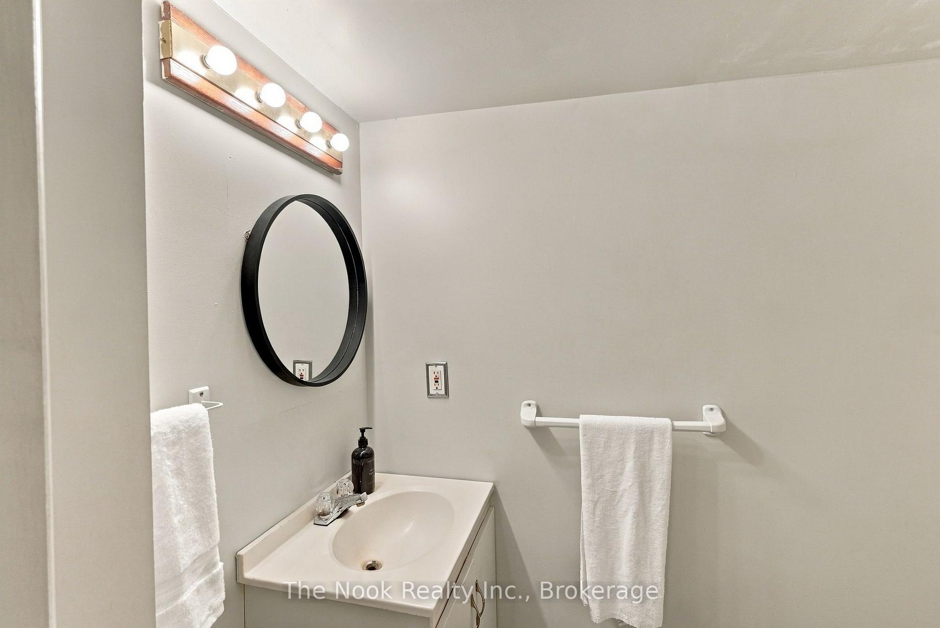 Photo 29 of 27 Field Crescent, Ajax, Central East — HOMEH