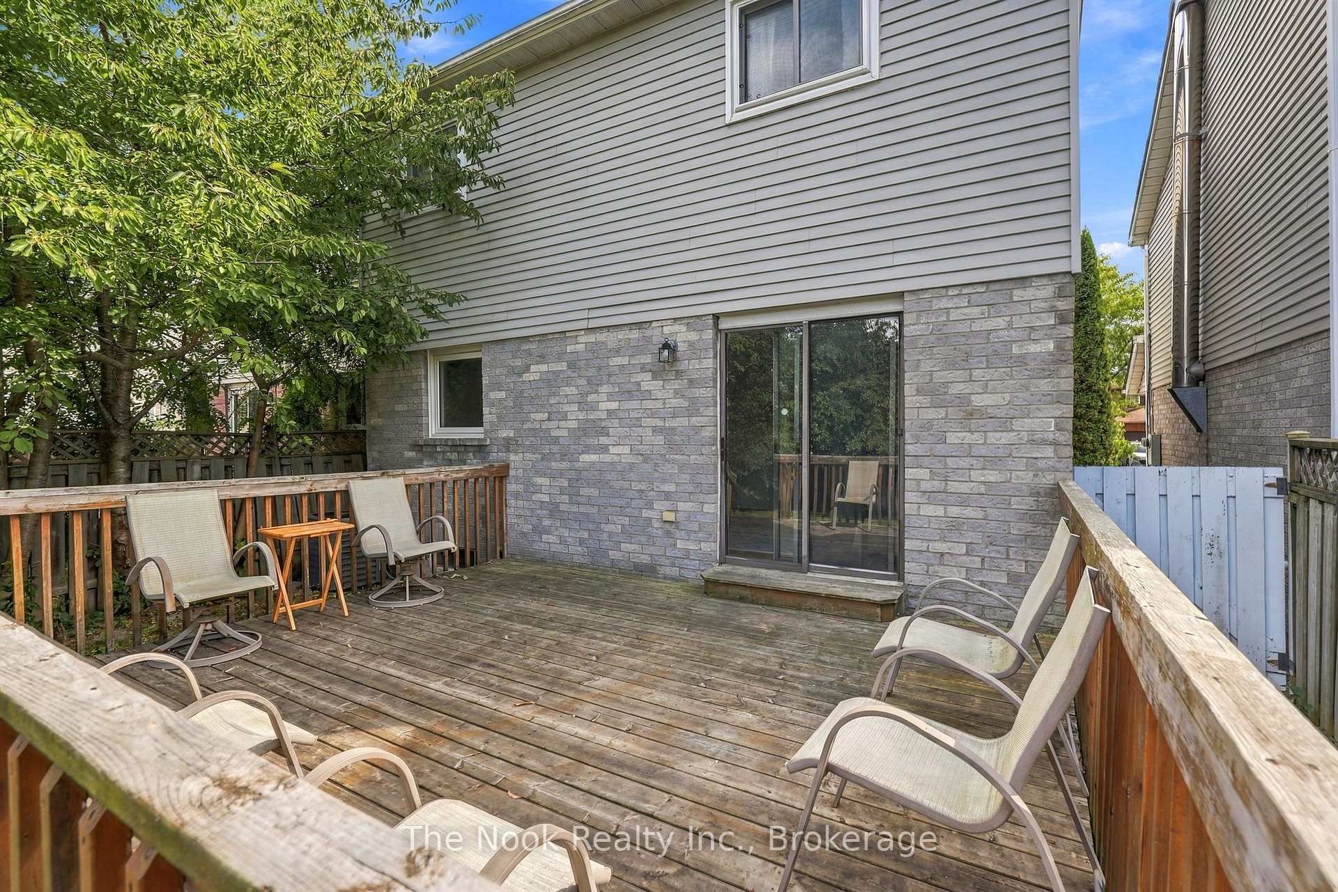 Photo 32 of 27 Field Crescent, Ajax, Central East — HOMEH