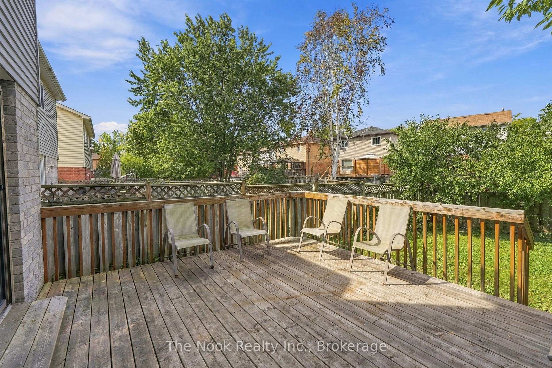 Photo 34 of 27 Field Crescent, Ajax, Central East — HOMEH