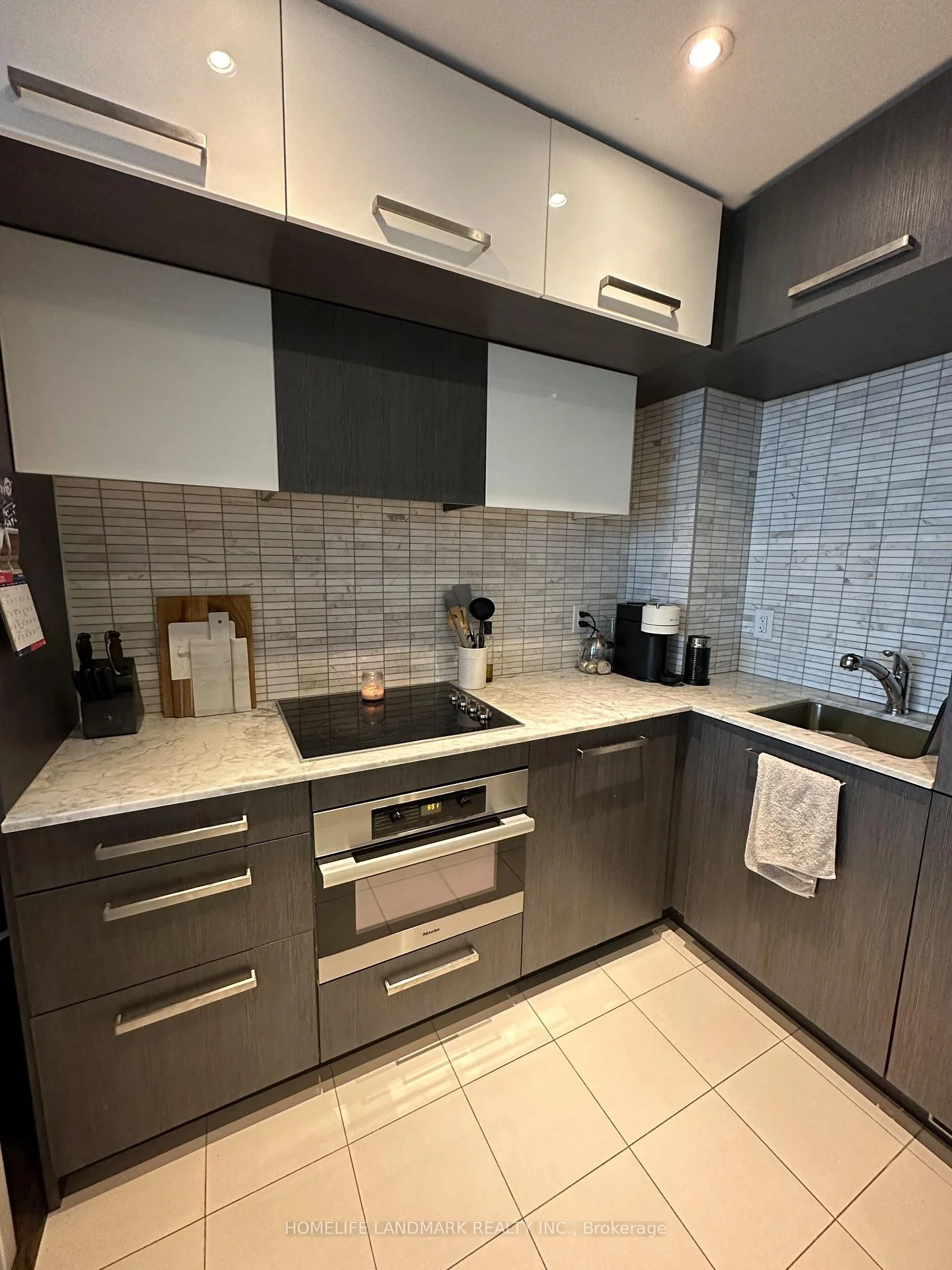 Photo 24 of Unit 5203, 8 The Esplanade Avenue, Toronto, Waterfront Communities — HOMEH