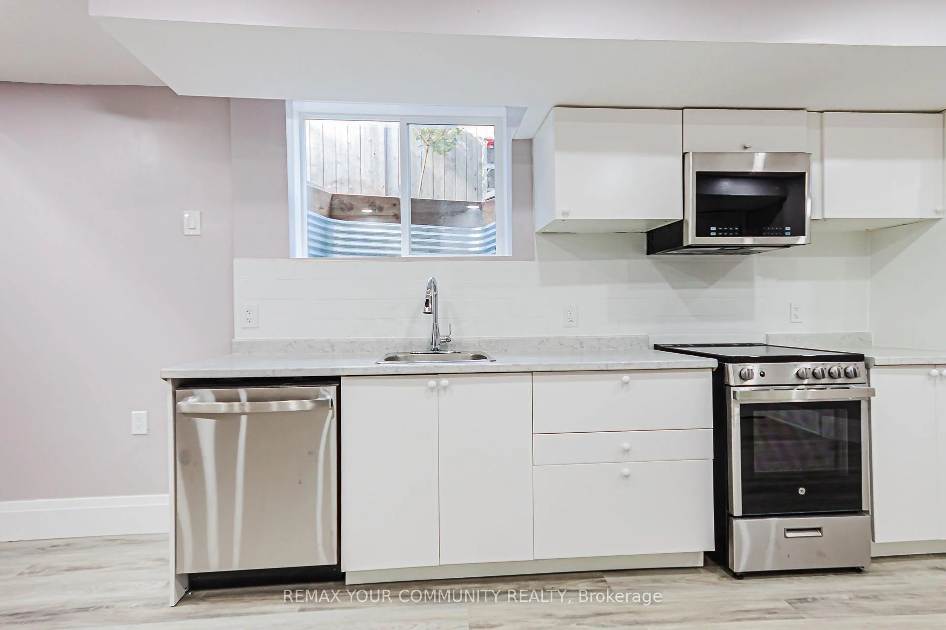 Photo 5 of Unit Lower, 218 Ferndale Drive S, Barrie, Ardagh — HOMEH