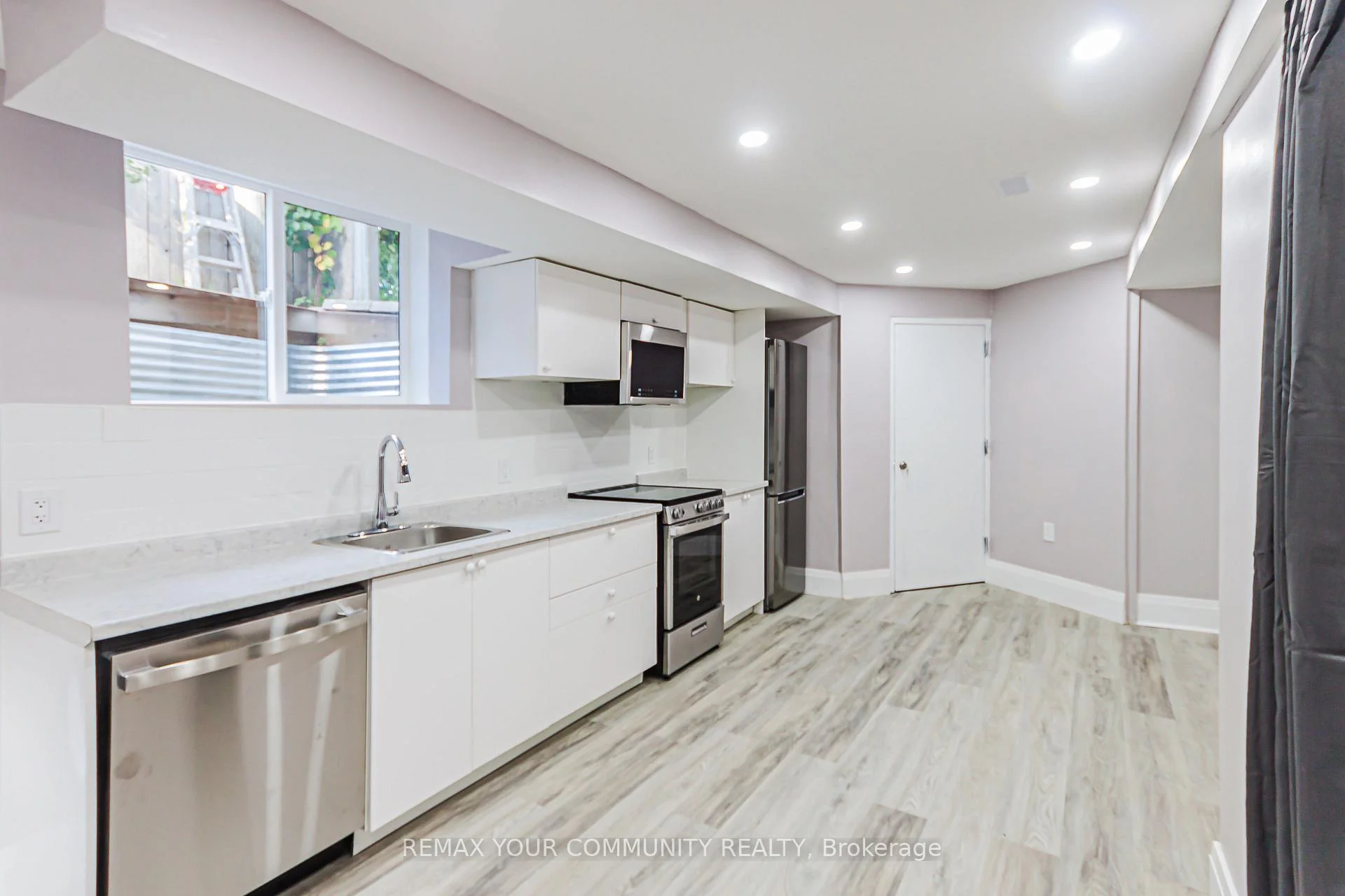 Photo 36 of Unit Lower, 218 Ferndale Drive S, Barrie, Ardagh — HOMEH