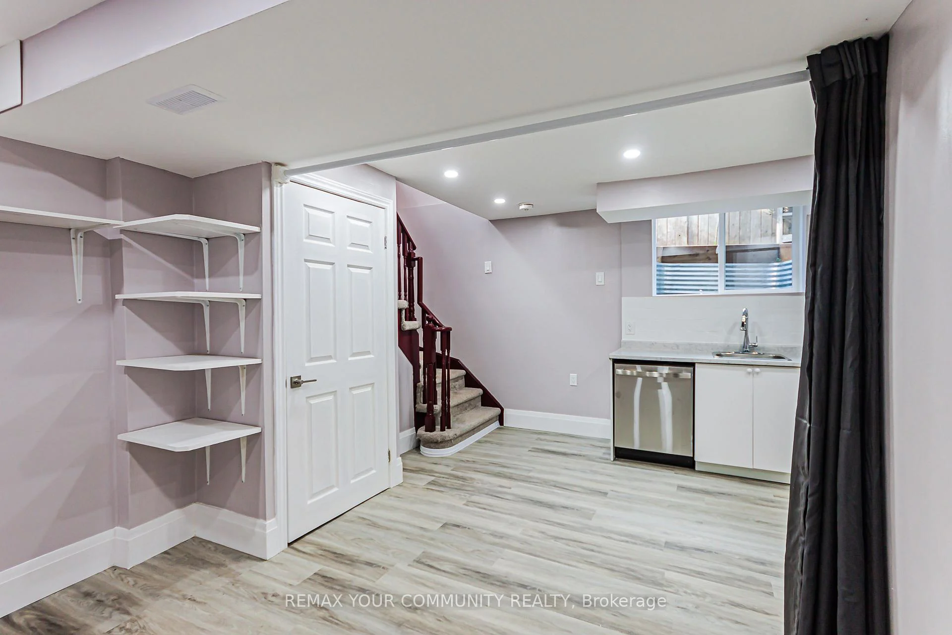 Photo 37 of Unit Lower, 218 Ferndale Drive S, Barrie, Ardagh — HOMEH