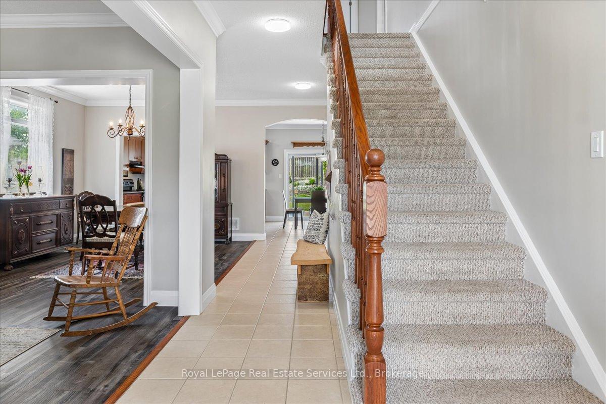 Photo 5 of 160 May Street, Guelph/Eramosa, Rockwood — HOMEH