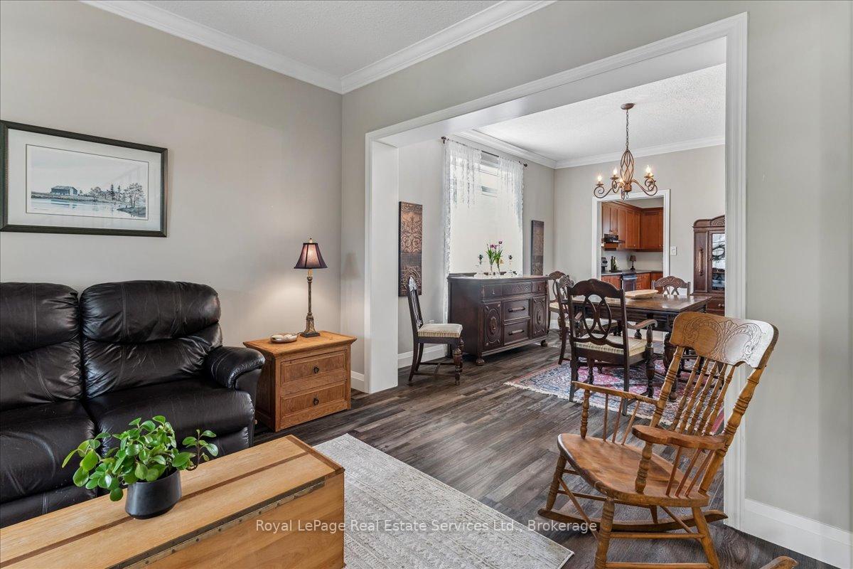Photo 6 of 160 May Street, Guelph/Eramosa, Rockwood — HOMEH