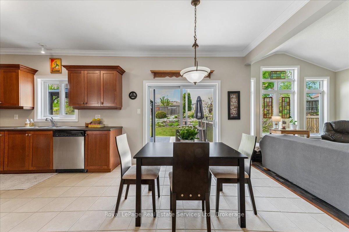 Photo 11 of 160 May Street, Guelph/Eramosa, Rockwood — HOMEH