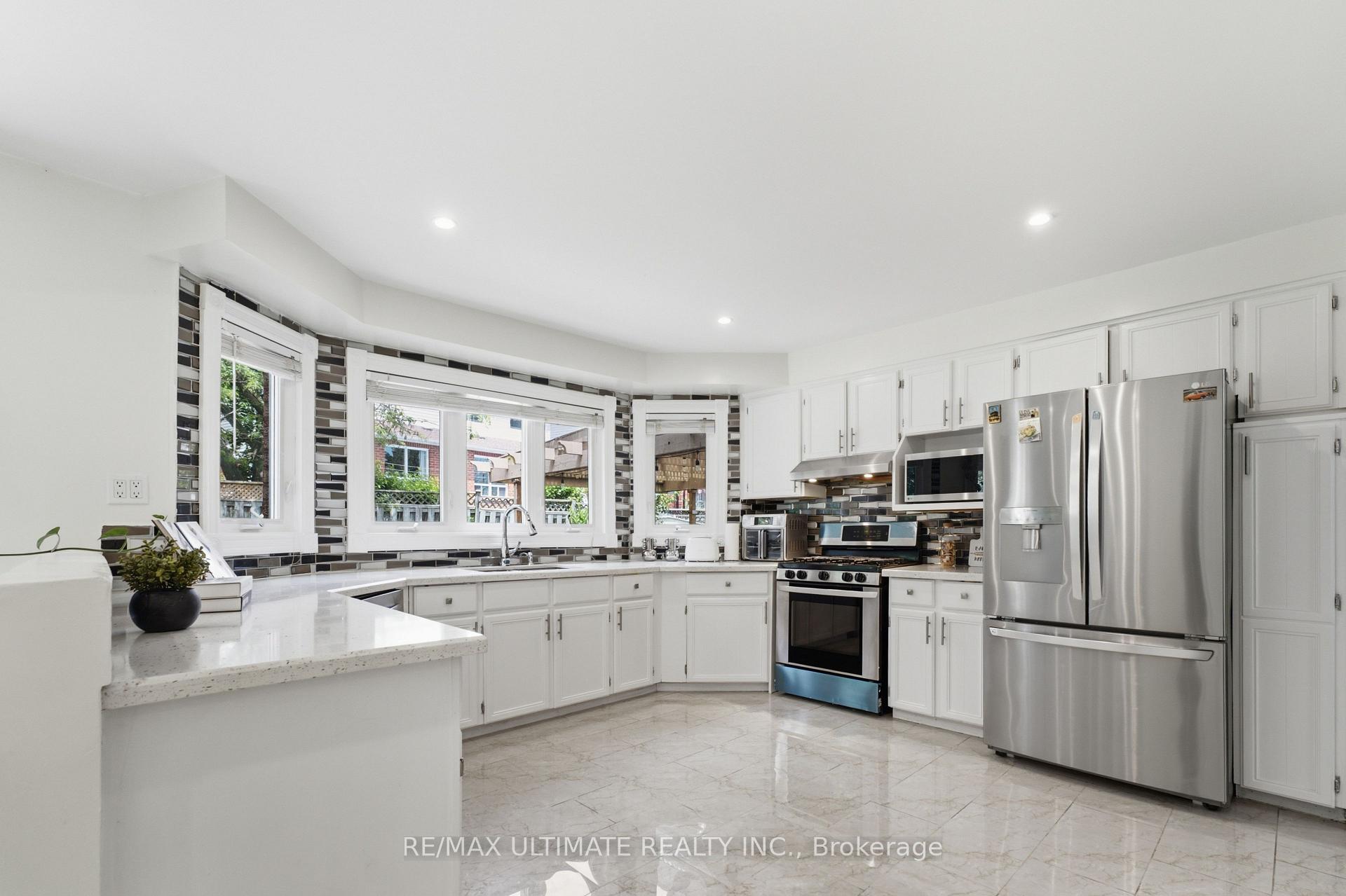 Photo 13 of 872 Corbetts Road, Oshawa, Pinecrest — HOMEH