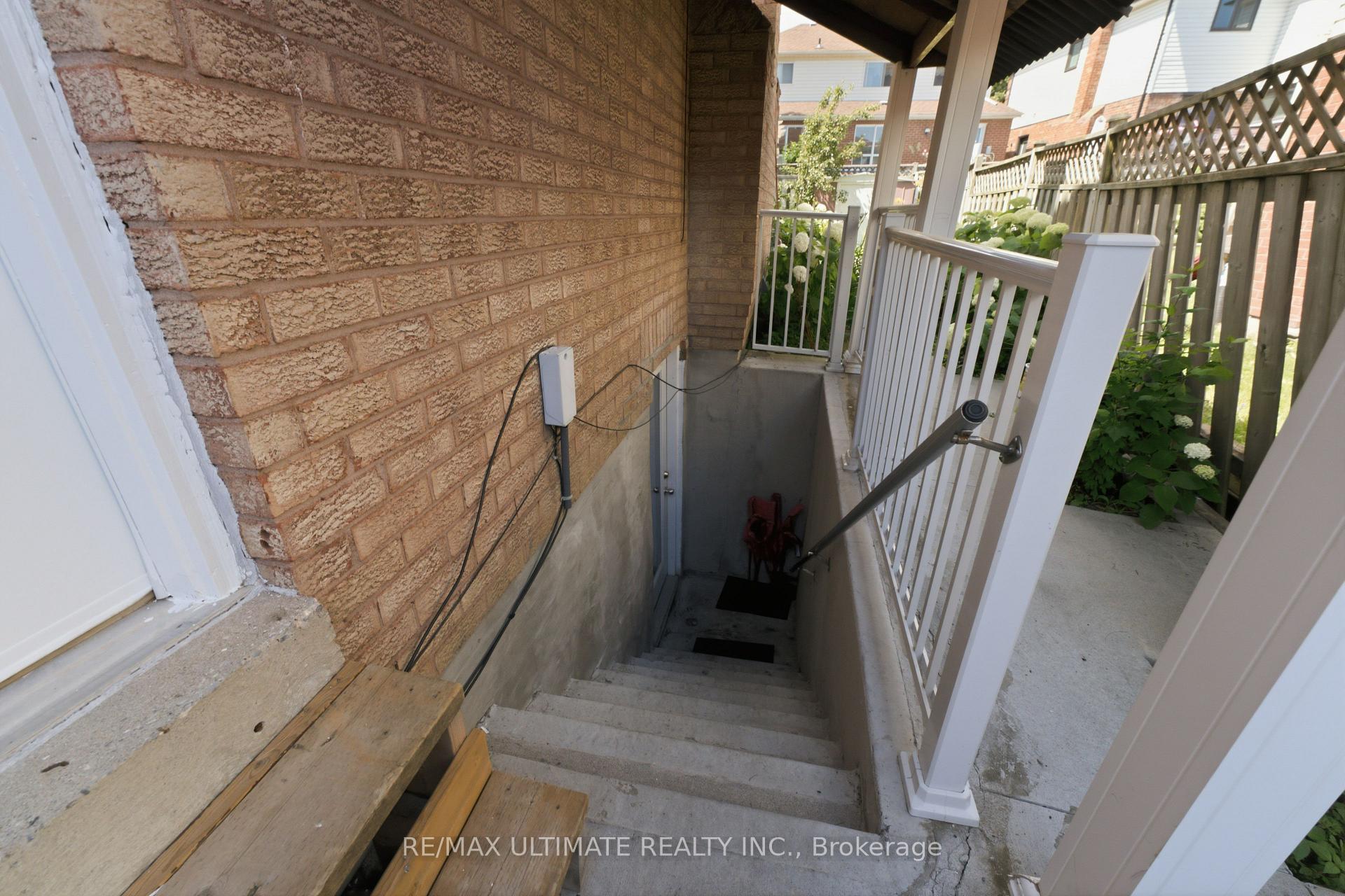 Photo 33 of 872 Corbetts Road, Oshawa, Pinecrest — HOMEH