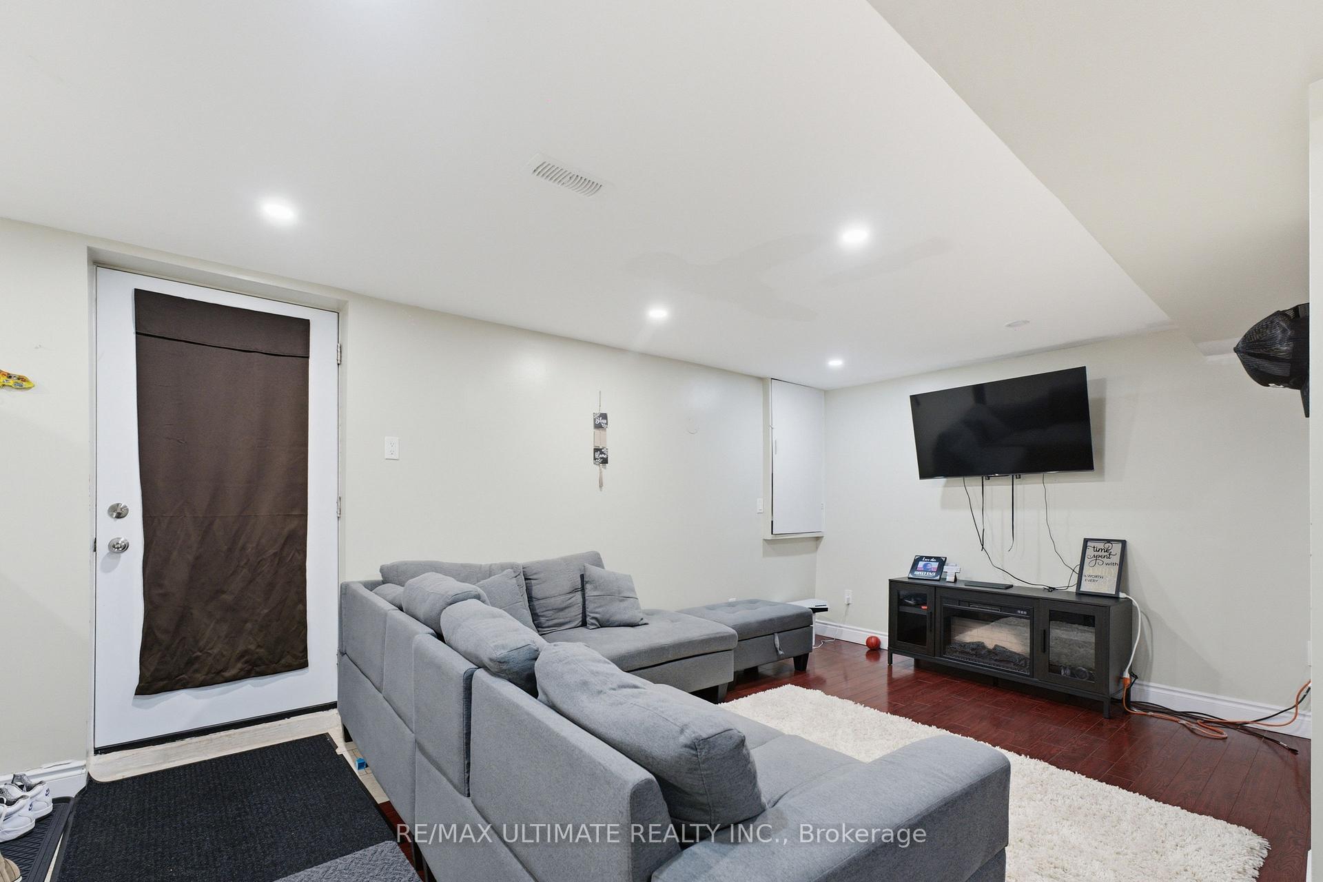 Photo 36 of 872 Corbetts Road, Oshawa, Pinecrest — HOMEH