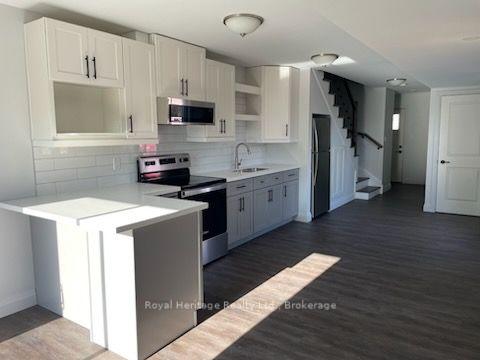 Photo of Unit Unit 2, 279 Humber Avenue