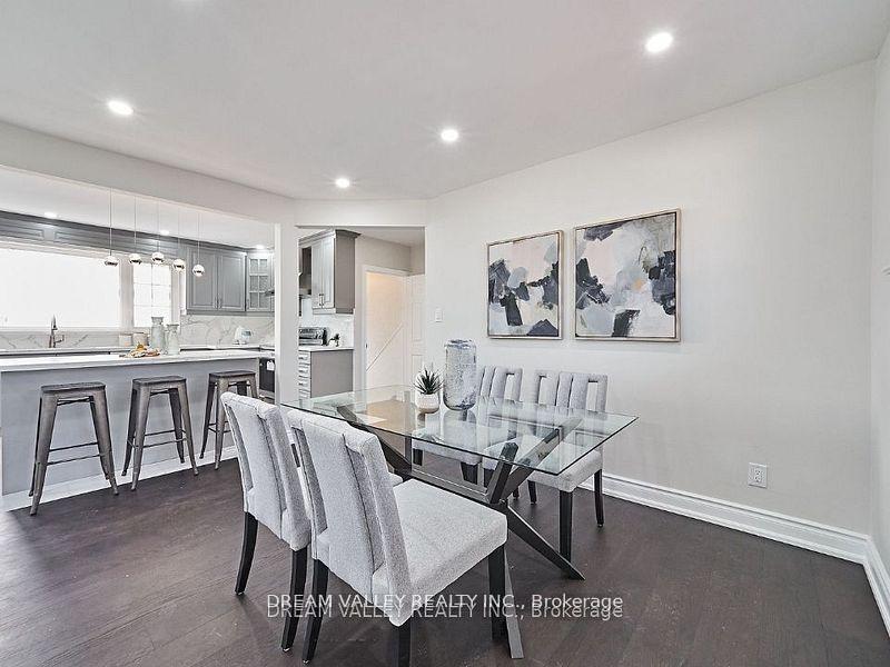 Photo 6 of Unit Main, 24 Gable Place, Scarborough, Bendale — HOMEH