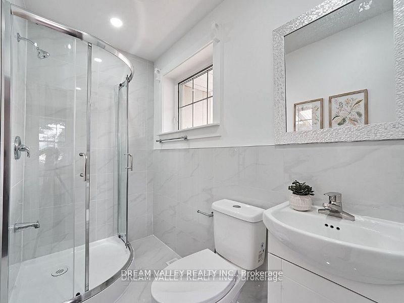Photo 13 of Unit Main, 24 Gable Place, Scarborough, Bendale — HOMEH