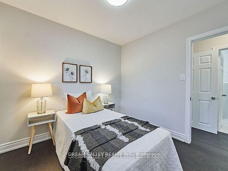 Photo 17 of Unit Main, 24 Gable Place, Scarborough, Bendale — HOMEH