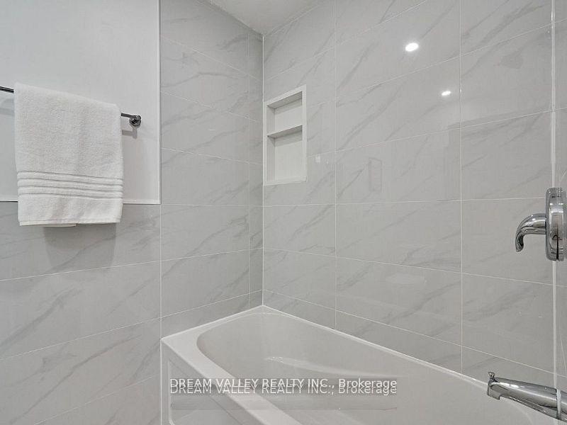 Photo 19 of Unit Main, 24 Gable Place, Scarborough, Bendale — HOMEH
