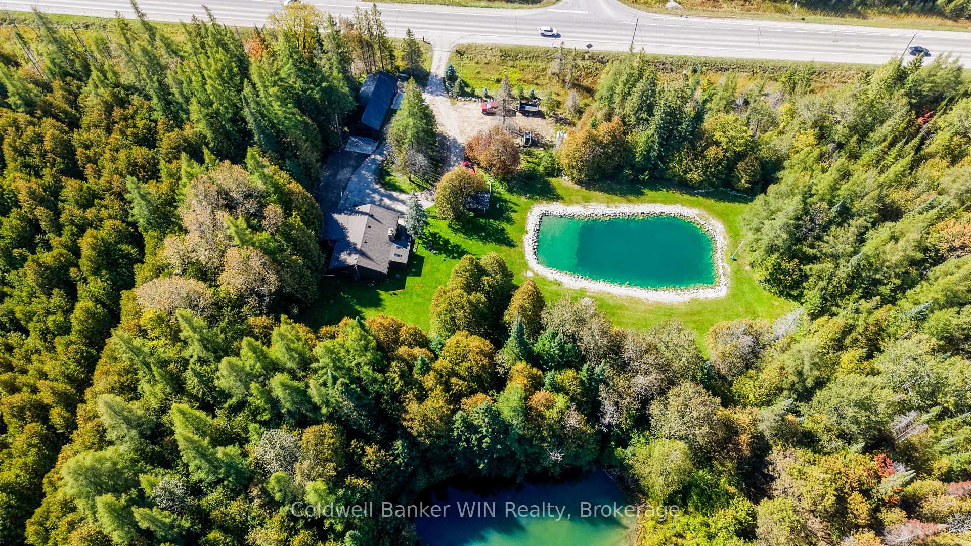 Photo 3 of 775415 Highway 10, Chatsworth — HOMEH