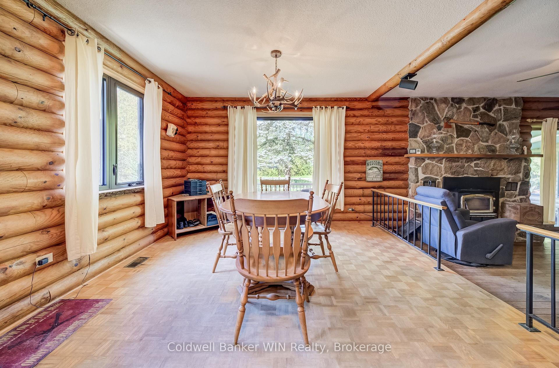 Photo 5 of 775415 Highway 10, Chatsworth — HOMEH
