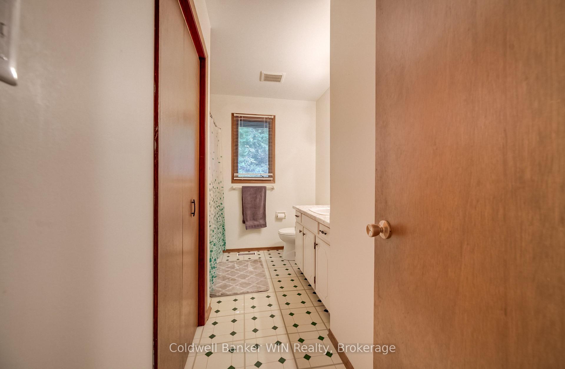 Photo 17 of 775415 Highway 10, Chatsworth — HOMEH