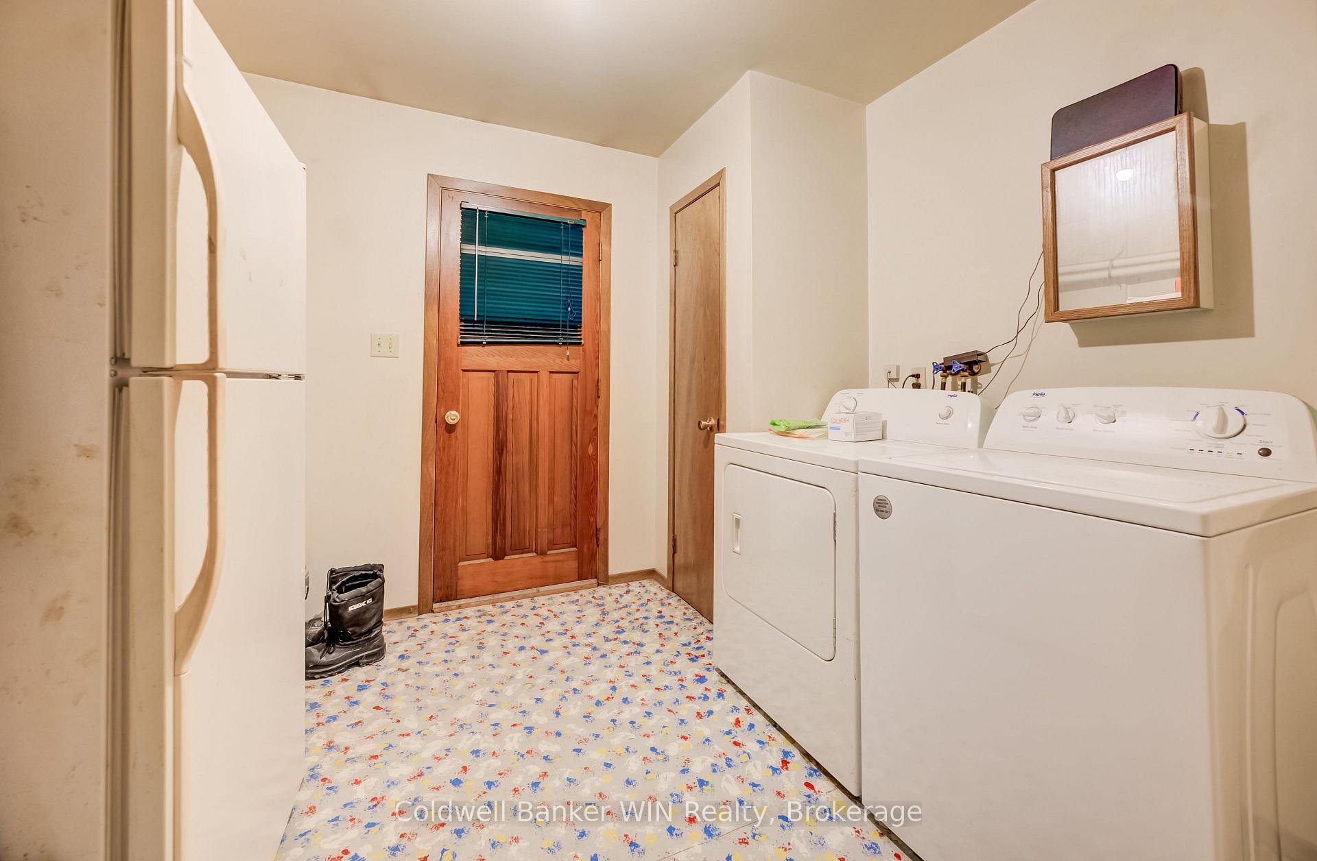 Photo 19 of 775415 Highway 10, Chatsworth — HOMEH