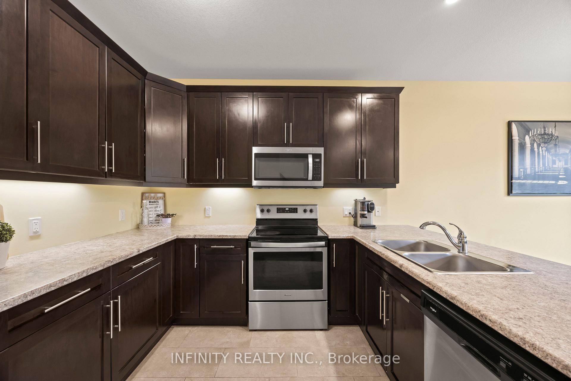 Photo 9 of 1679 Valhalla Street, London, North E — HOMEH