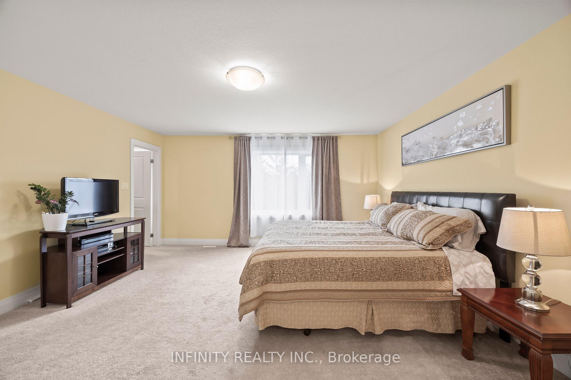 Photo 20 of 1679 Valhalla Street, London, North E — HOMEH