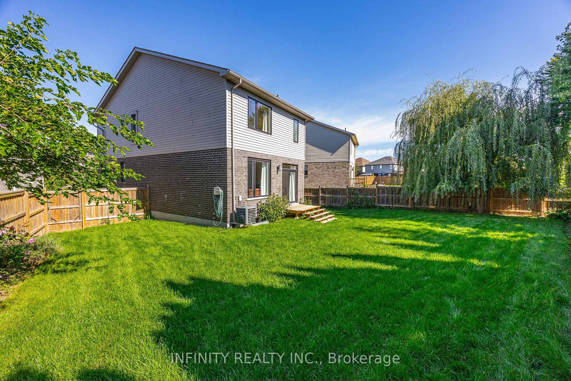 Photo 31 of 1679 Valhalla Street, London, North E — HOMEH