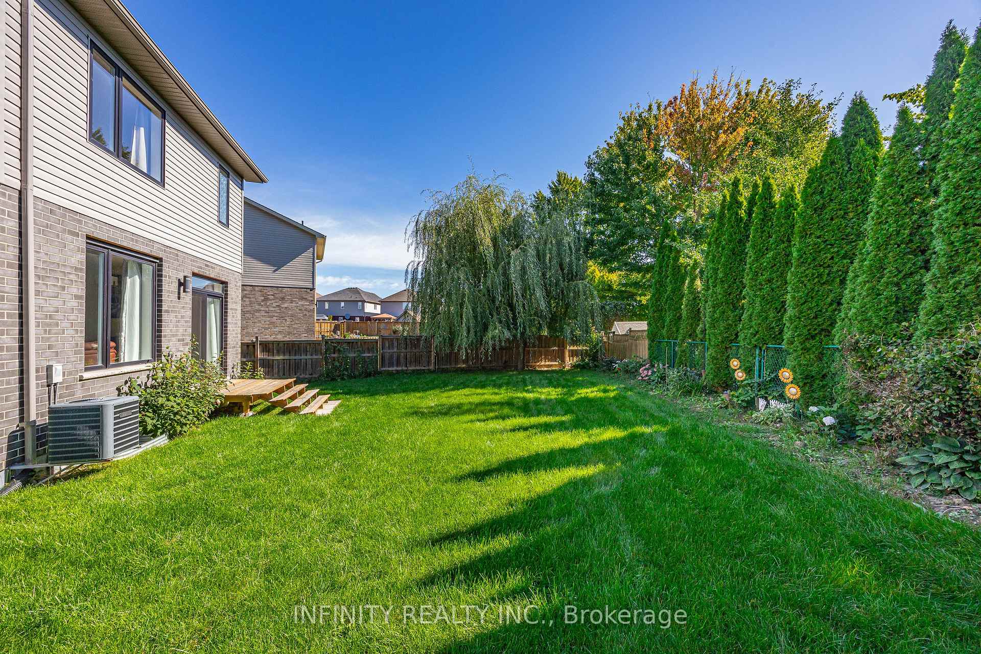Photo 32 of 1679 Valhalla Street, London, North E — HOMEH